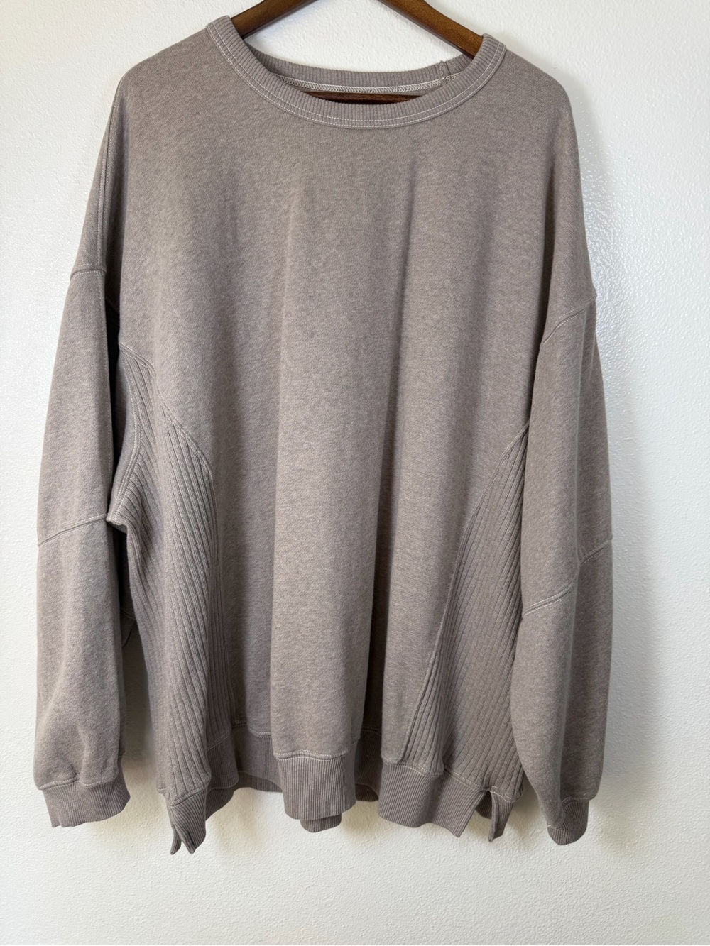 Aerie Relaxed Crewneck Sweatshirt in Taupe
